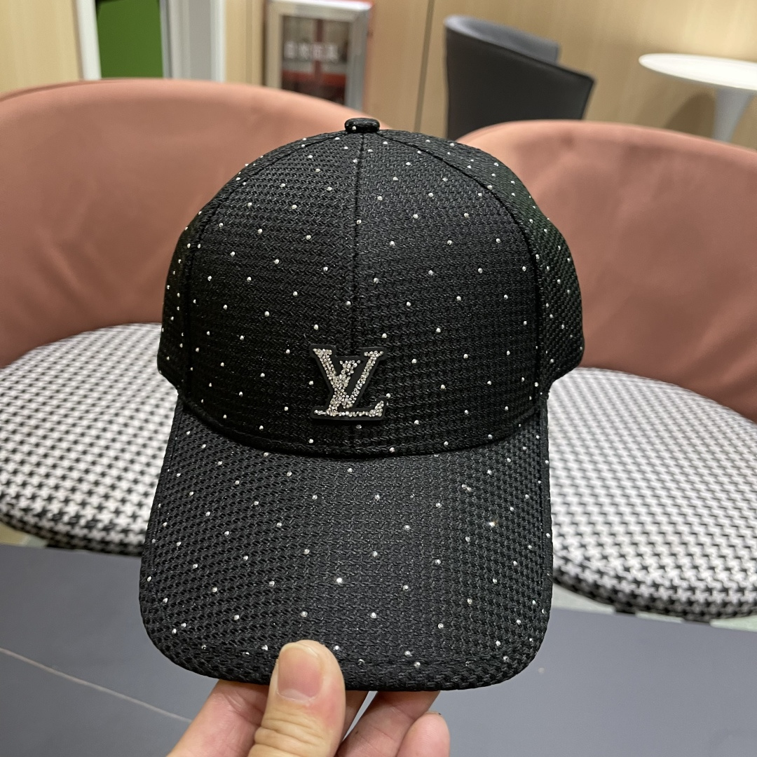  路易威登棒球帽 LouisVuitton😍新款带钻棒球帽高端大气，跑量！