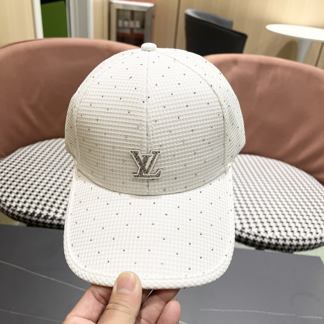  路易威登棒球帽 LouisVuitton😍新款带钻棒球帽高端大气，跑量！