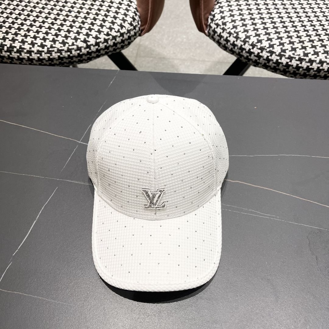  路易威登棒球帽 LouisVuitton😍新款带钻棒球帽高端大气，跑量！