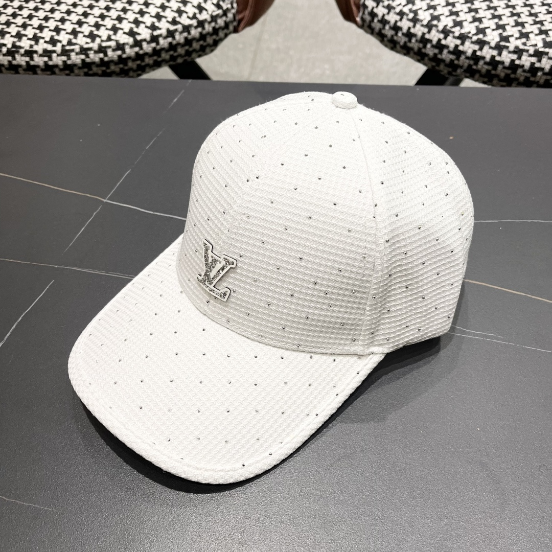  路易威登棒球帽 LouisVuitton😍新款带钻棒球帽高端大气，跑量！