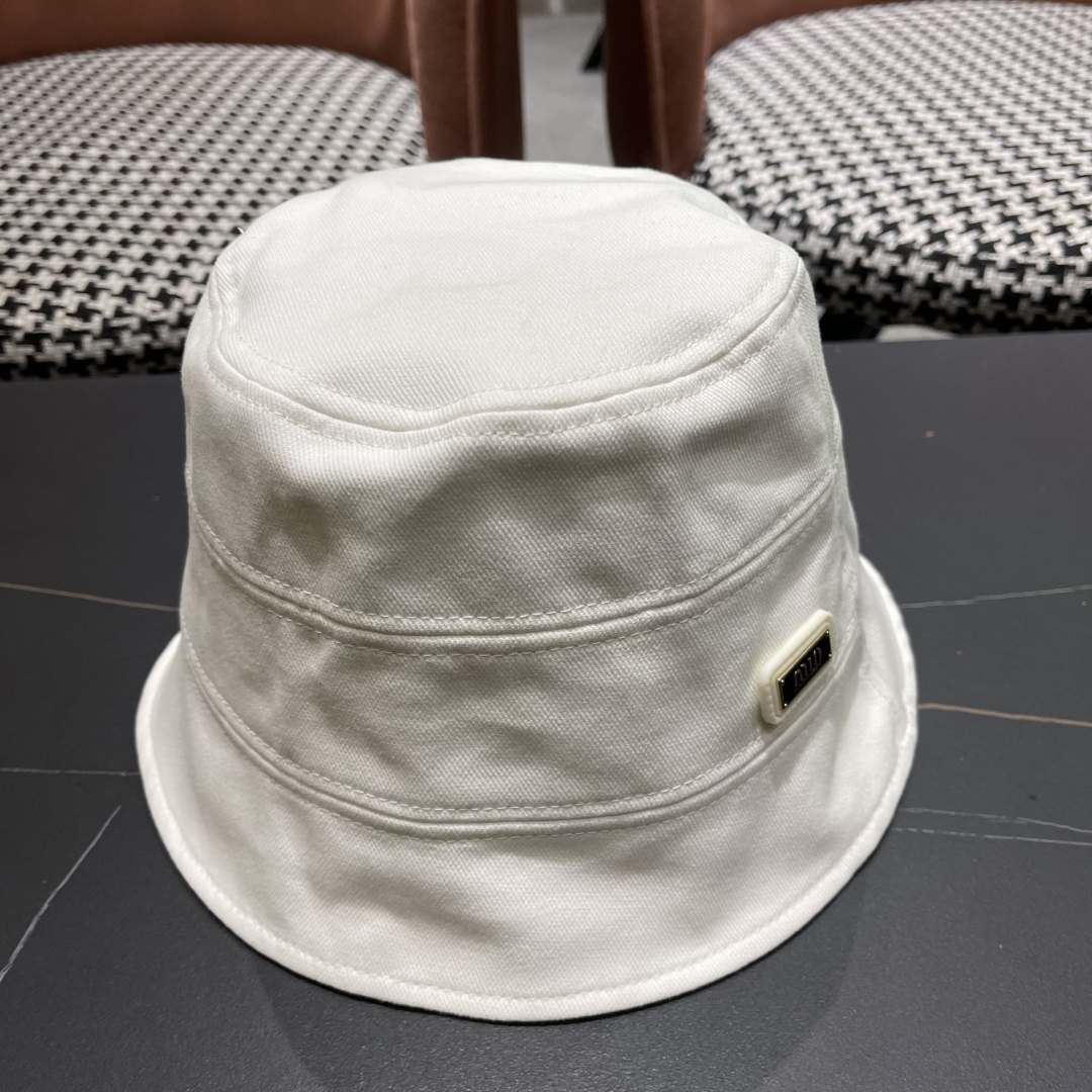  谬谬春夏新款潮牌素颜百搭水桶帽，大牌简约尚时风，
