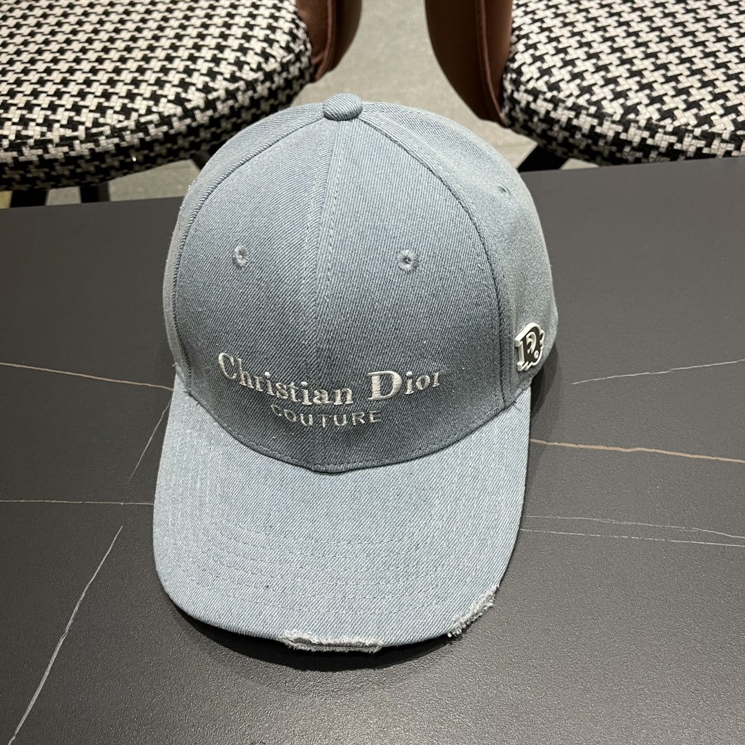 NO:226236,DIOR official website synchronized new style released D home denim baseball hat, the whole hat has a super good texture, the top effect is very nice, the hat is super hot hat, straw hat, fisherman hat, baseball hat, hat, dior, dior, dior, espadrilles, hats19860909DIOR迪奥官网同步新款发布 D家牛仔棒球帽,整个帽子质感超级好,上头效果很nice超级火爆帽子草帽渔夫帽棒球帽,帽子,dior,dior,dior,espadrilles,hats,hat