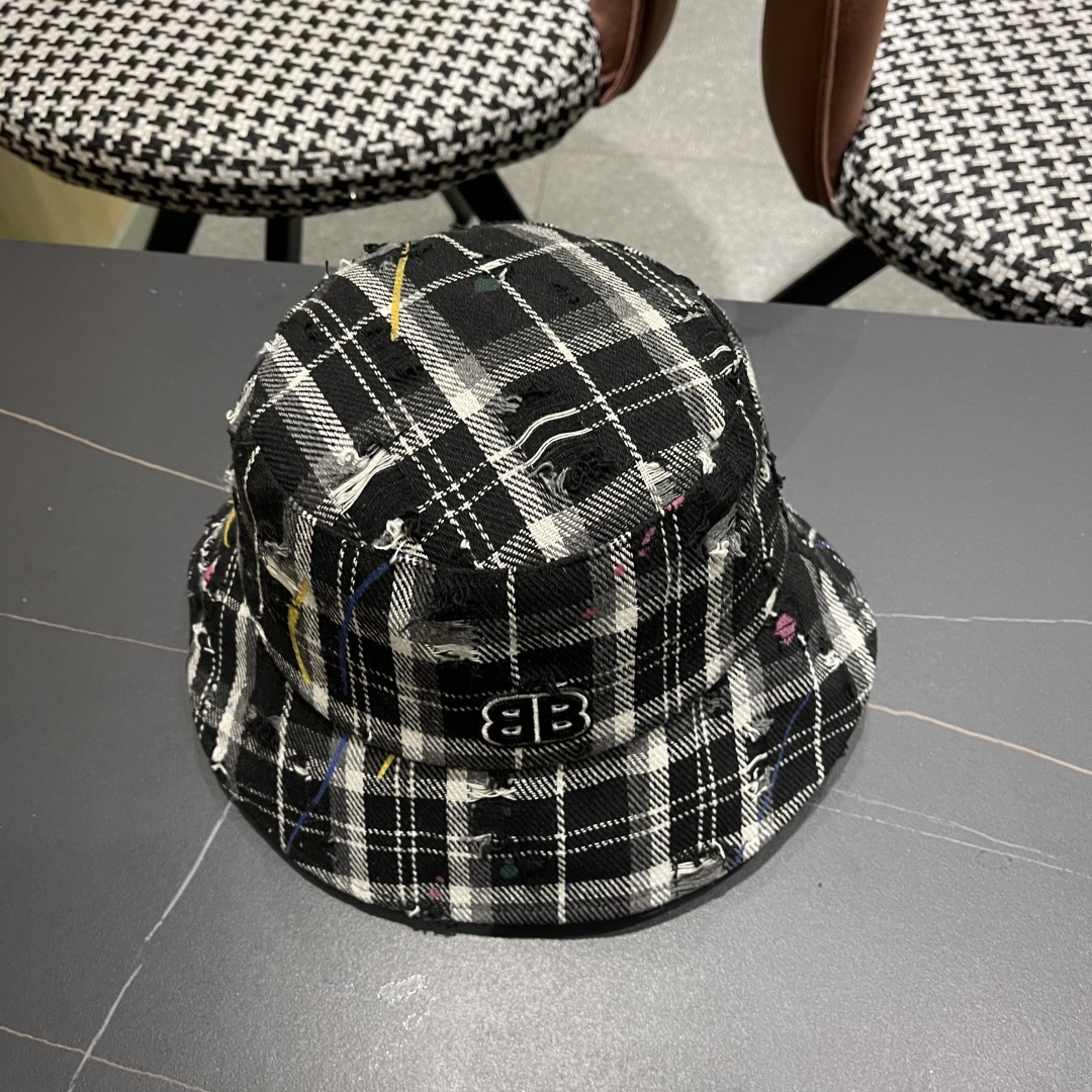  巴黎世家baliciaga2025新款格纹油彩渔夫帽子女百搭品脸小破洞，盆帽休闲时尚水桶帽男