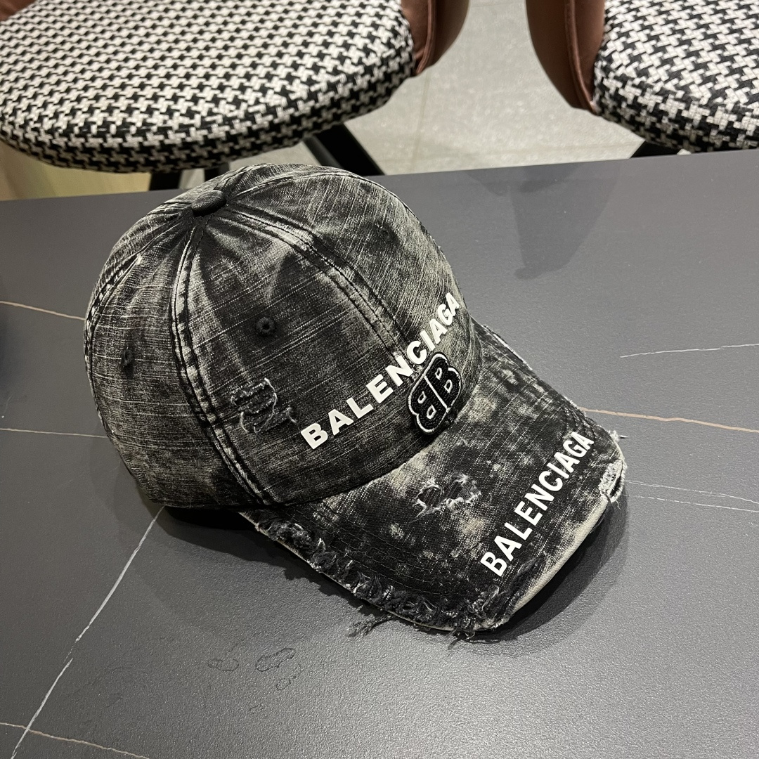 🧢巴黎世家Balenciaga🧢原单棒球帽♥️质量非常棒👍休闲时尚🌼百搭款♥️男女同款！