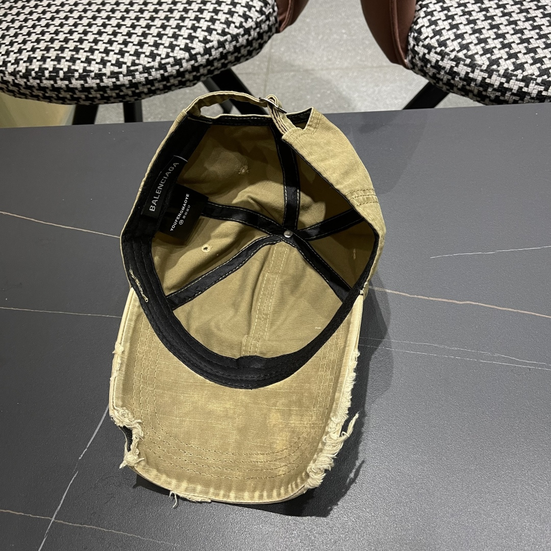 🧢巴黎世家Balenciaga🧢原单棒球帽♥️质量非常棒👍休闲时尚🌼百搭款♥️男女同款！