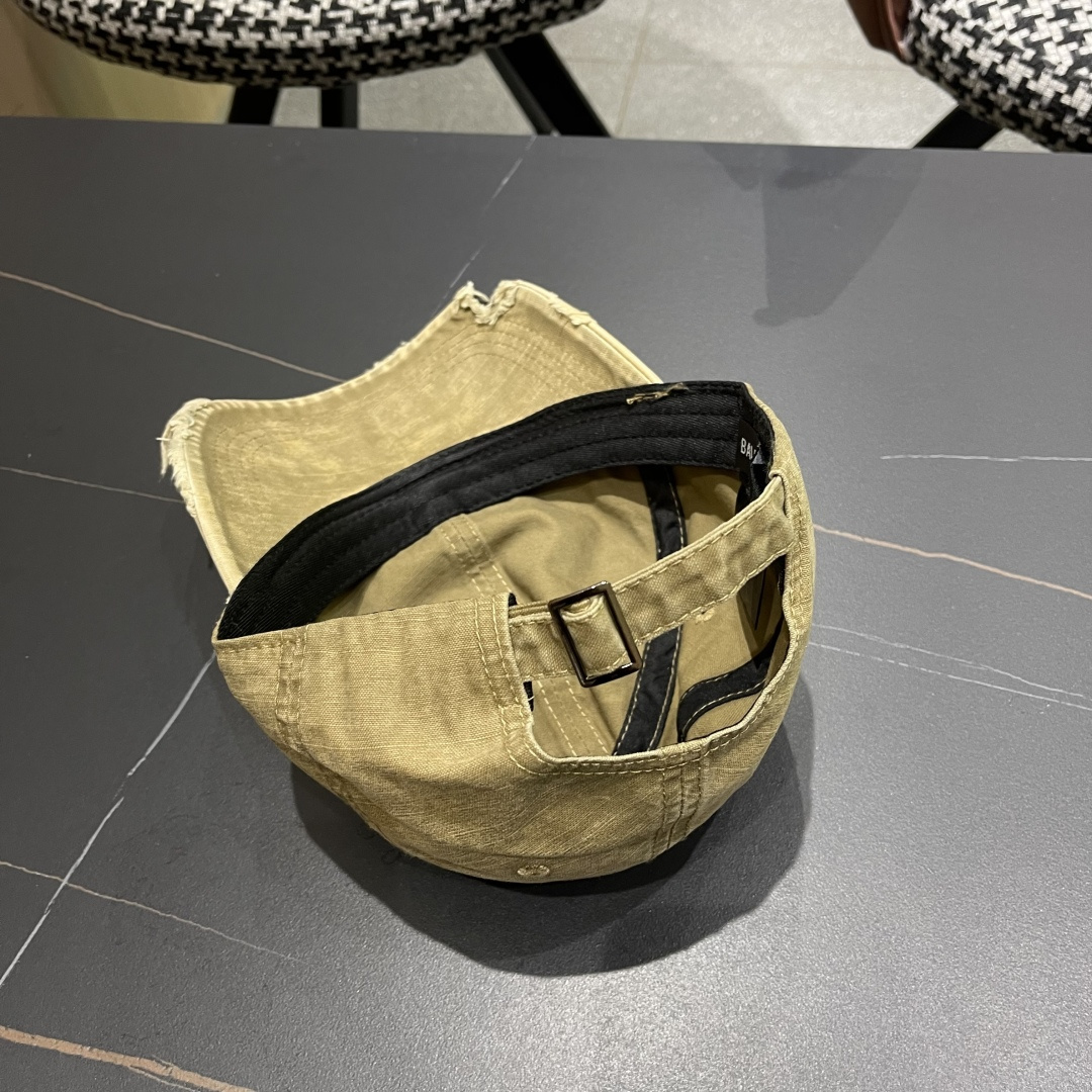 🧢巴黎世家Balenciaga🧢原单棒球帽♥️质量非常棒👍休闲时尚🌼百搭款♥️男女同款！