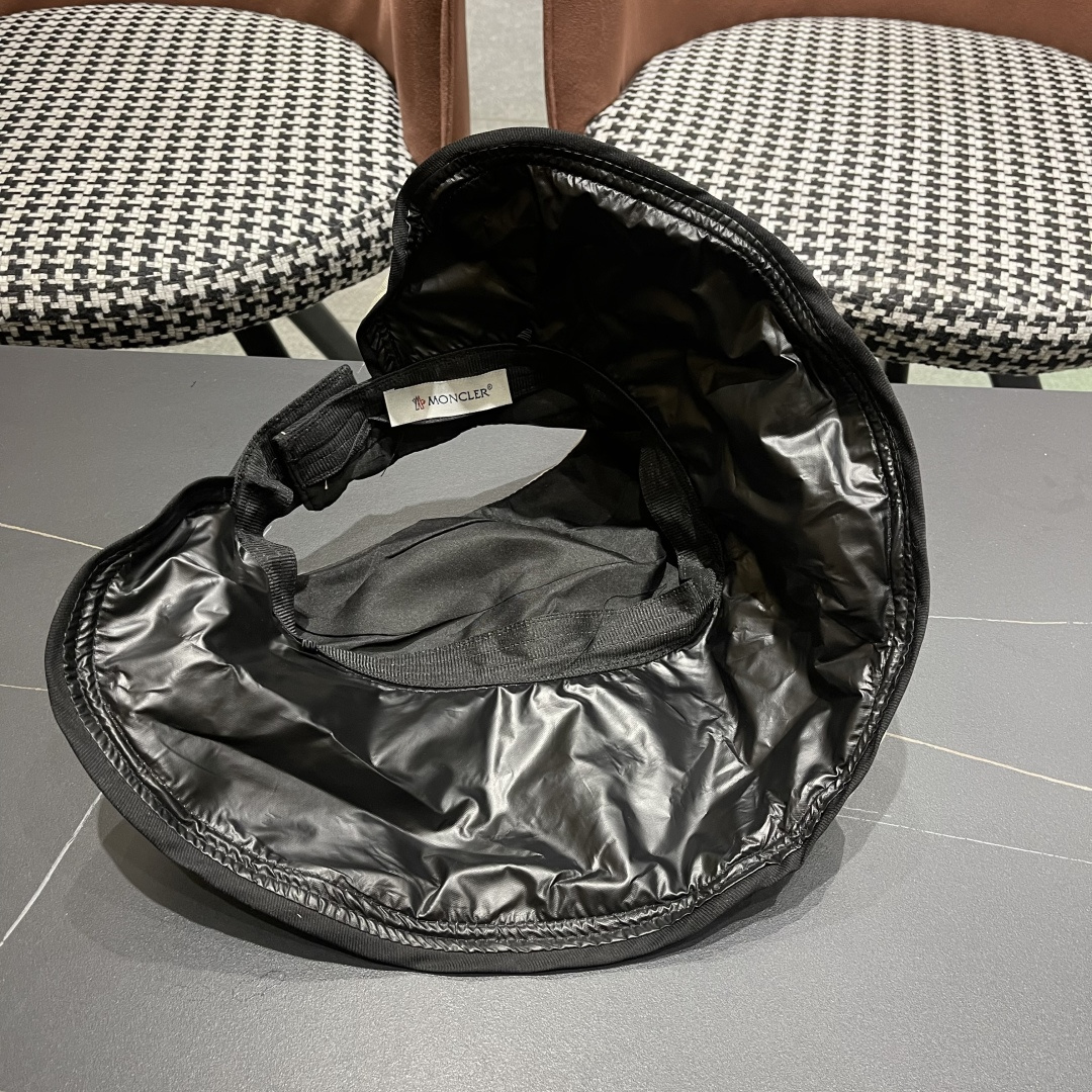 “Moncler Japanese Gel Sunscreen for Women: Large UV-Proof Summer Protection” - 图片 9