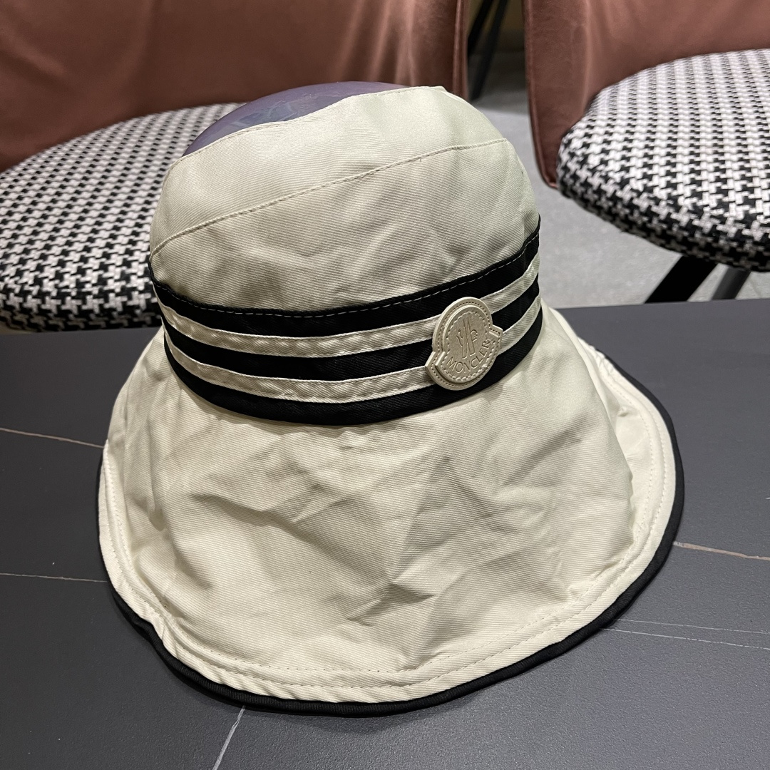 “Moncler Japanese Gel Sunscreen for Women: Large UV-Proof Summer Protection” - 图片 3