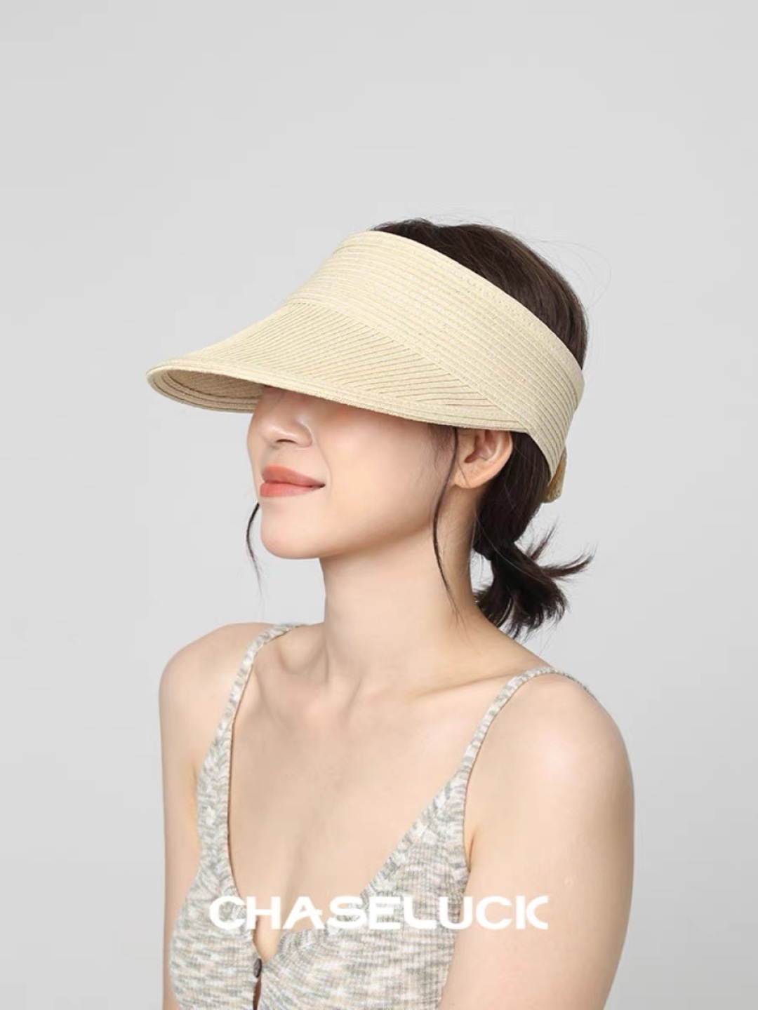  普拉达Prada草编空顶帽子女夏季跑步马拉松运动
防晒帽可折叠显脸小遮阳太阳帽