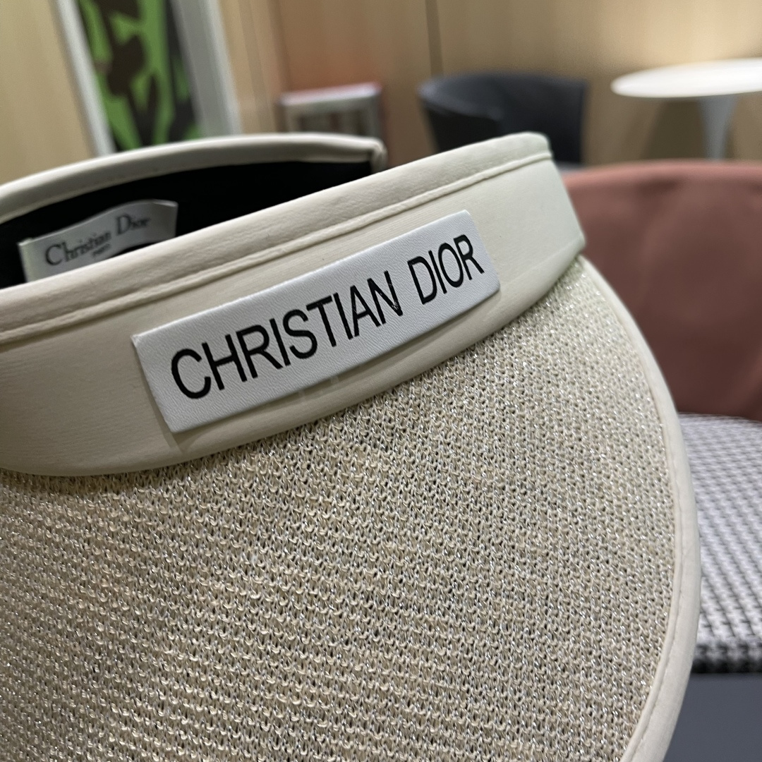  迪奥Dior遮阳帽女夏户外出游百搭防紫外线大
帽檐空顶帽可扎马尾骑车太阳帽