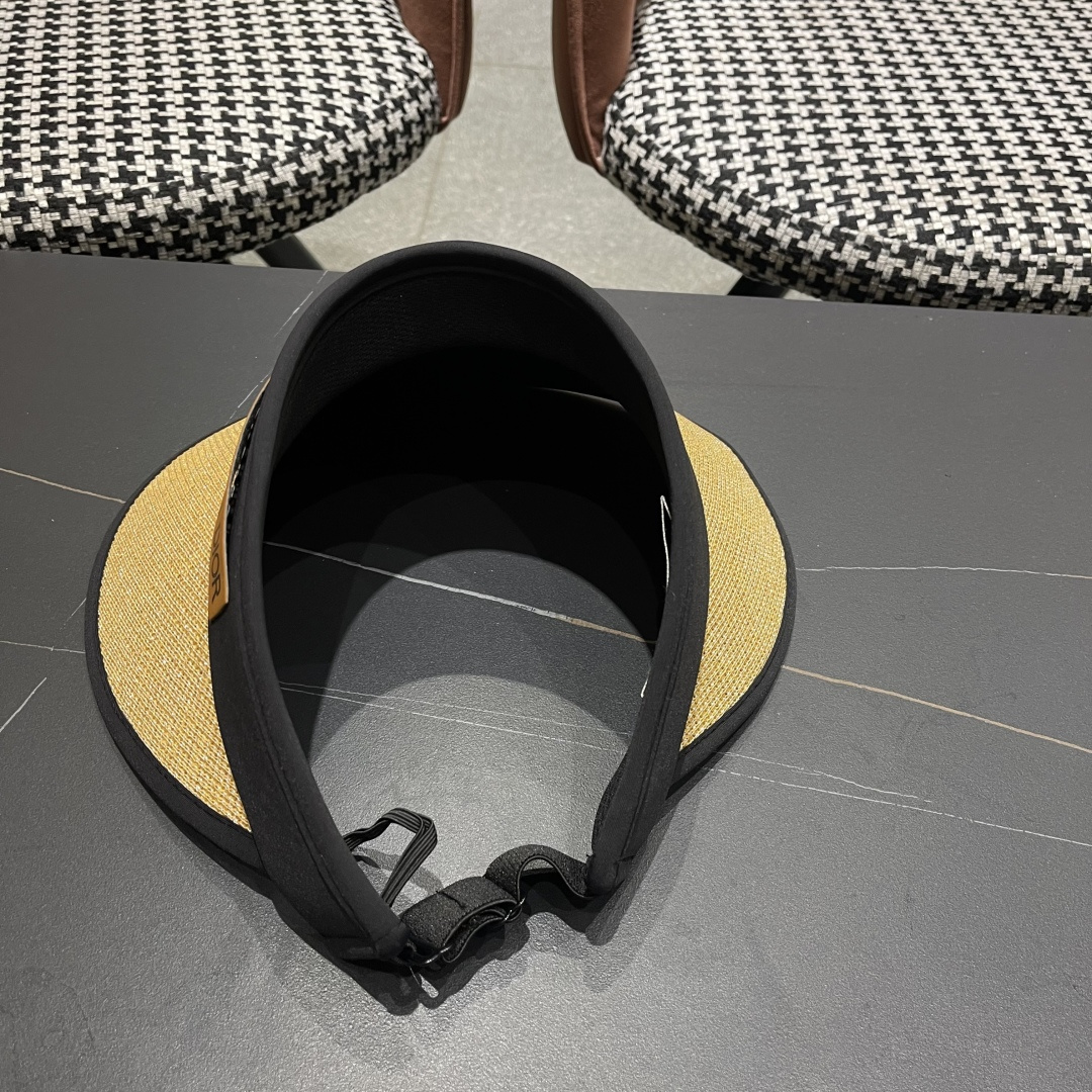  迪奥Dior遮阳帽女夏户外出游百搭防紫外线大
帽檐空顶帽可扎马尾骑车太阳帽