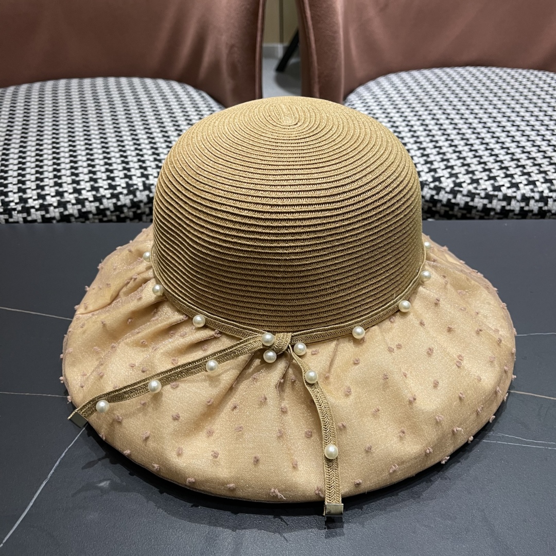  Fendi 芬迪夏季新款珍珠帽子女百搭针织透气户外防晒遮阳帽
夏季蝴蝶结太