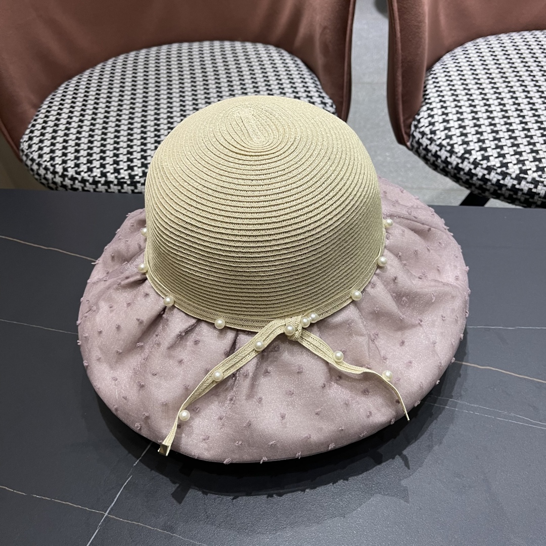 Fendi 芬迪夏季新款珍珠帽子女百搭针织透气户外防晒遮阳帽
夏季蝴蝶结太