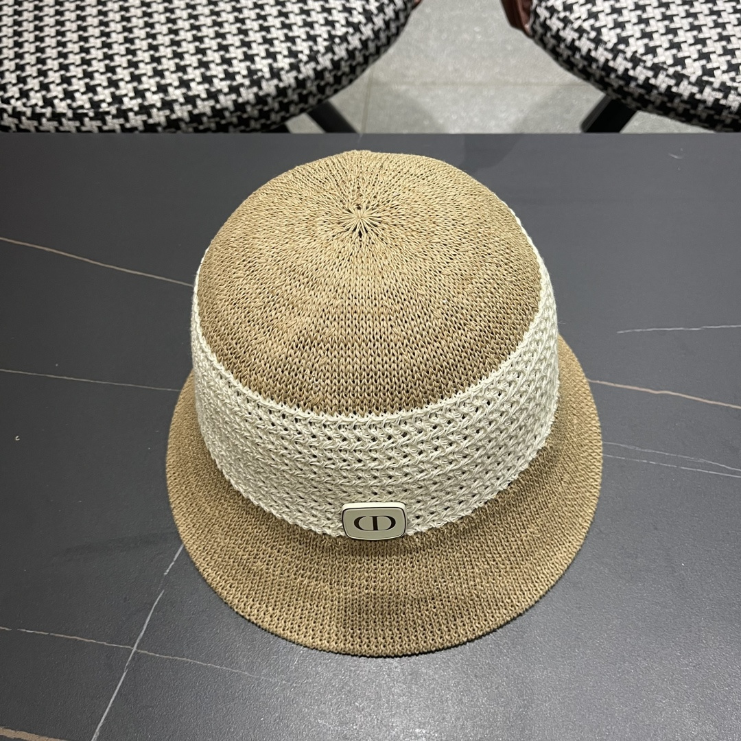  Dior迪奥新款设计感水桶帽前长后短帽条纹简约盆帽透气
镂空防晒撞色太阳帽