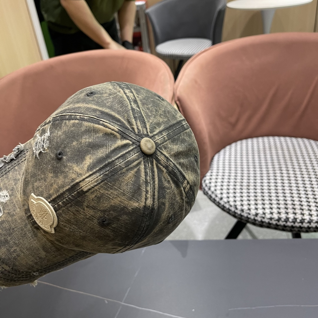  Moncler蒙口 水洗做日破洞棒球帽女2025春新款
防晒复古百搭鸭舌帽子男潮