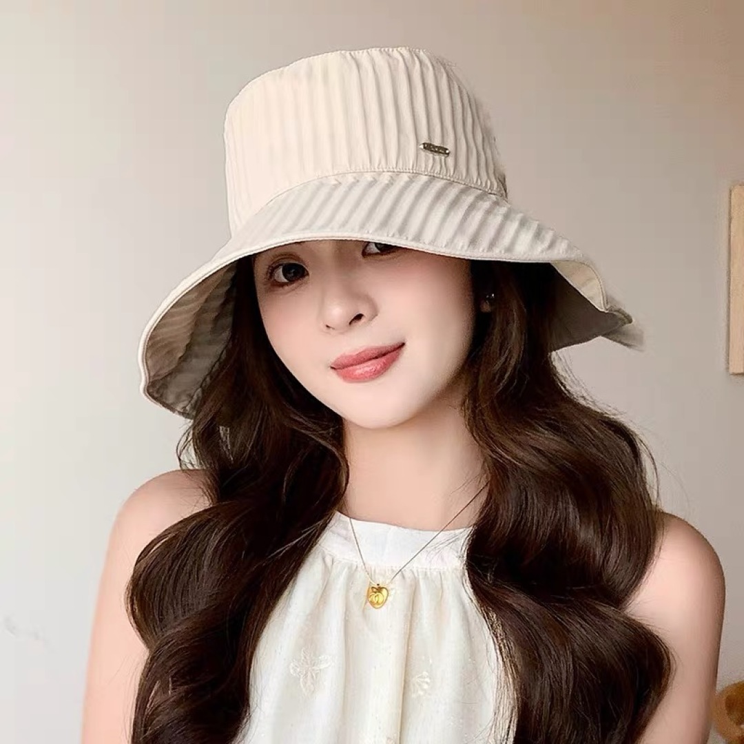  Chanel（香奈儿）2025夏季新款条纹蝴蝶结帽子女休闲百搭渔夫帽户
外遮阳防晒太阳帽