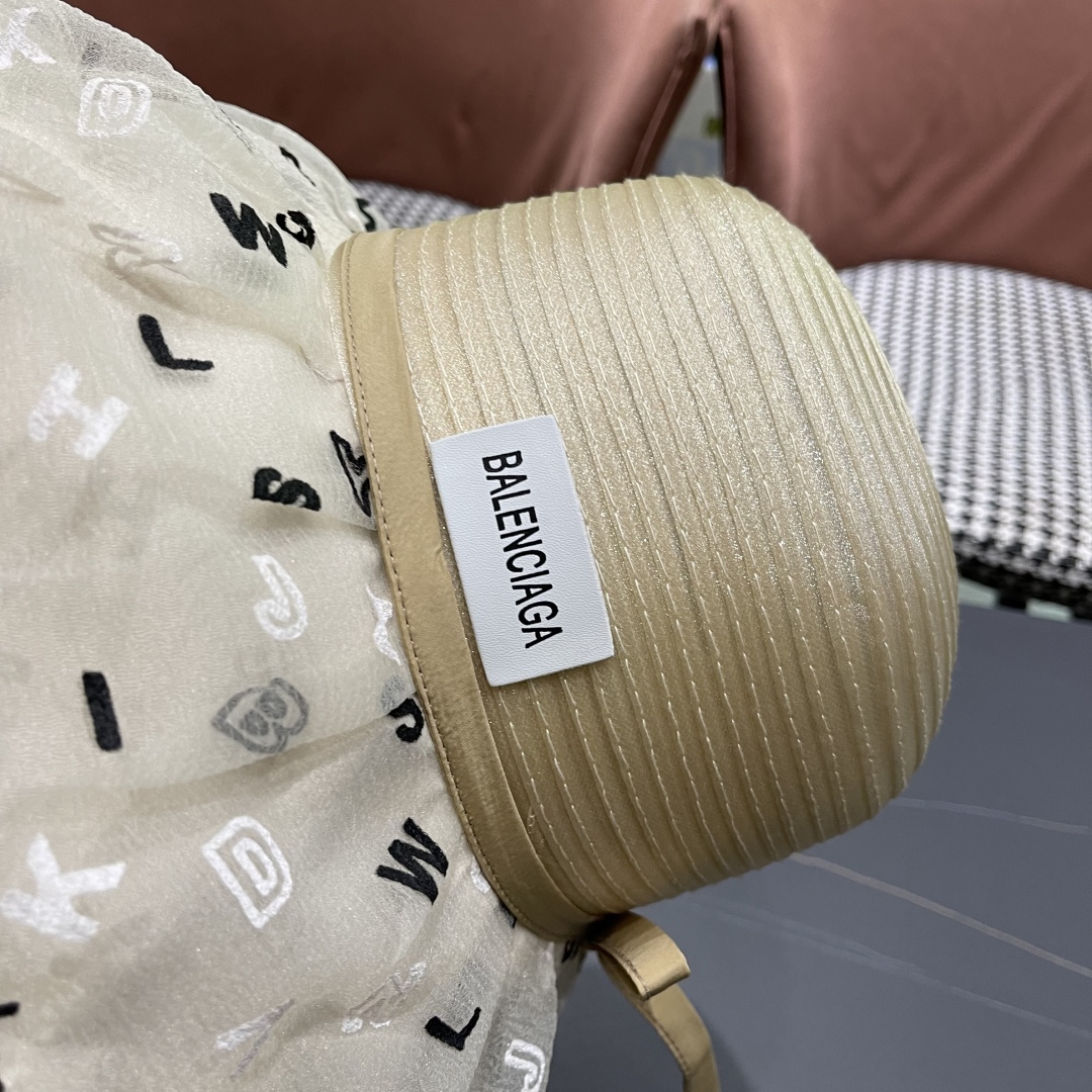  balenciaga 巴黎世家 啄木鸟夏季2025新款遮阳帽子女士大帽檐渔
夫帽户外防紫外线防晒帽