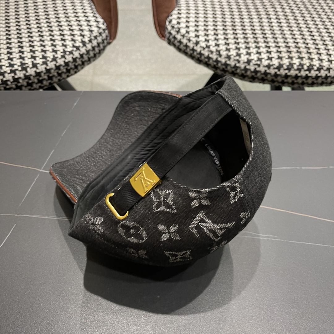  LV(路易威登)新款原单棒球帽，11开模订制，原版牛仔布料，做工细致完美，质量超赞，基础头围56，贴片