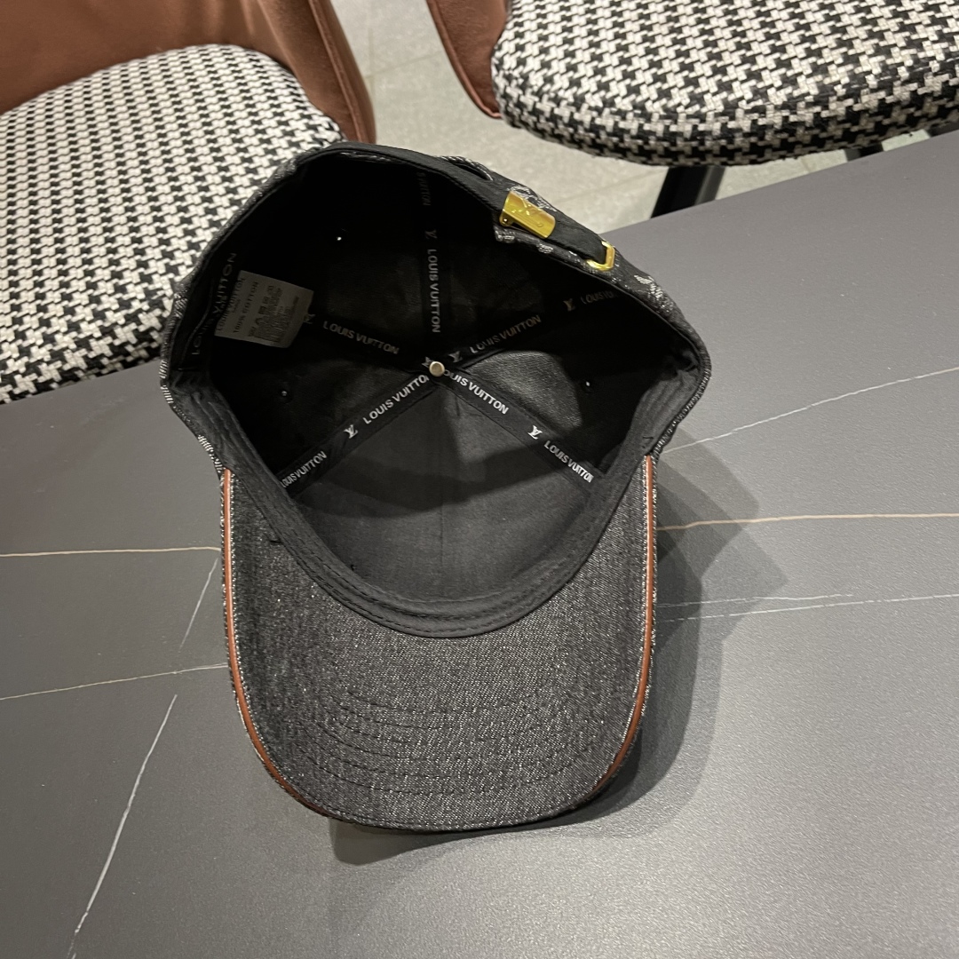  LV(路易威登)新款原单棒球帽，11开模订制，原版牛仔布料，做工细致完美，质量超赞，基础头围56，贴片