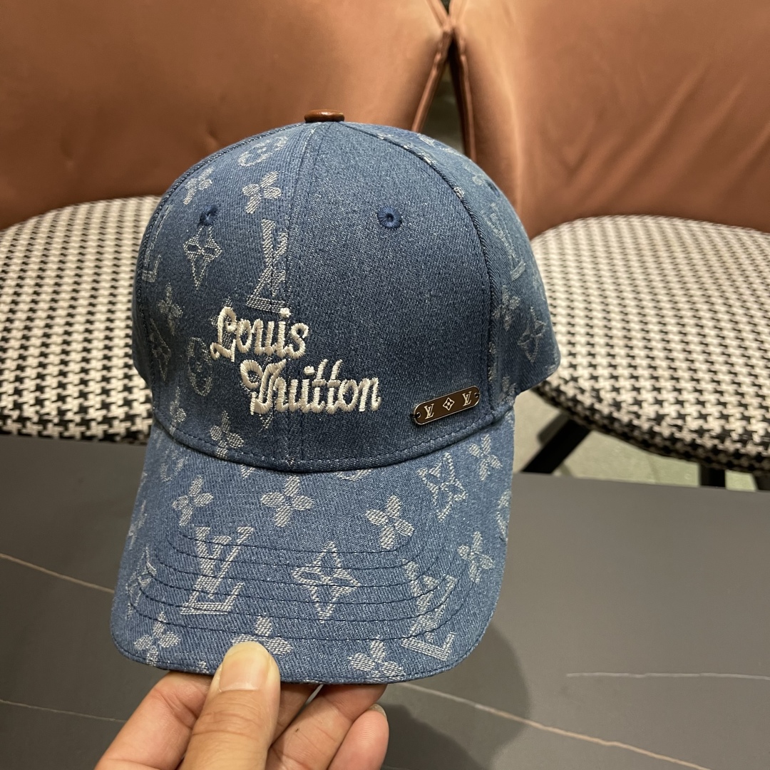  LV(路易威登)新款原单棒球帽，11开模订制，原版牛仔布料，做工细致完美，质量超赞，基础头围56，贴片