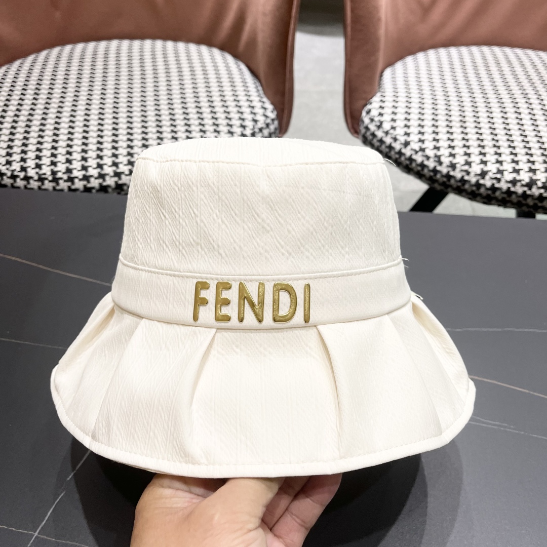  芬迪FENDI荷叶边显脸小渔夫帽子女春夏季蝴蝶结纯
色遞阳帽出游防晒帽