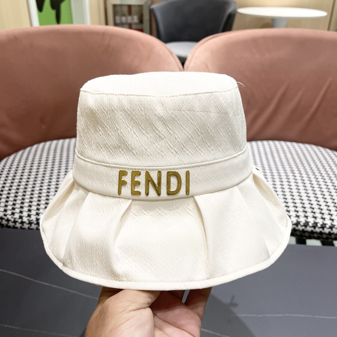  芬迪FENDI荷叶边显脸小渔夫帽子女春夏季蝴蝶结纯
色遞阳帽出游防晒帽