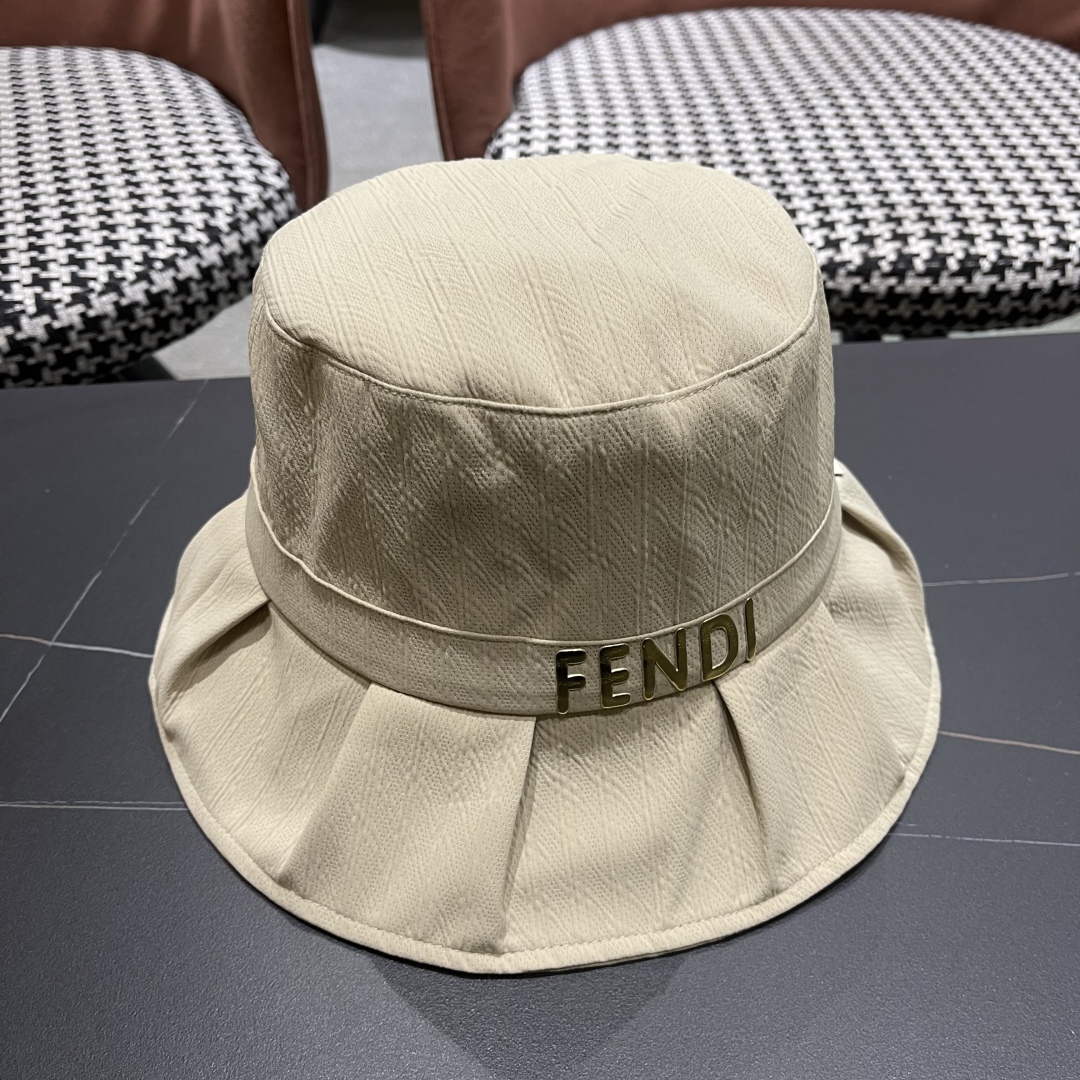  芬迪FENDI荷叶边显脸小渔夫帽子女春夏季蝴蝶结纯
色遞阳帽出游防晒帽