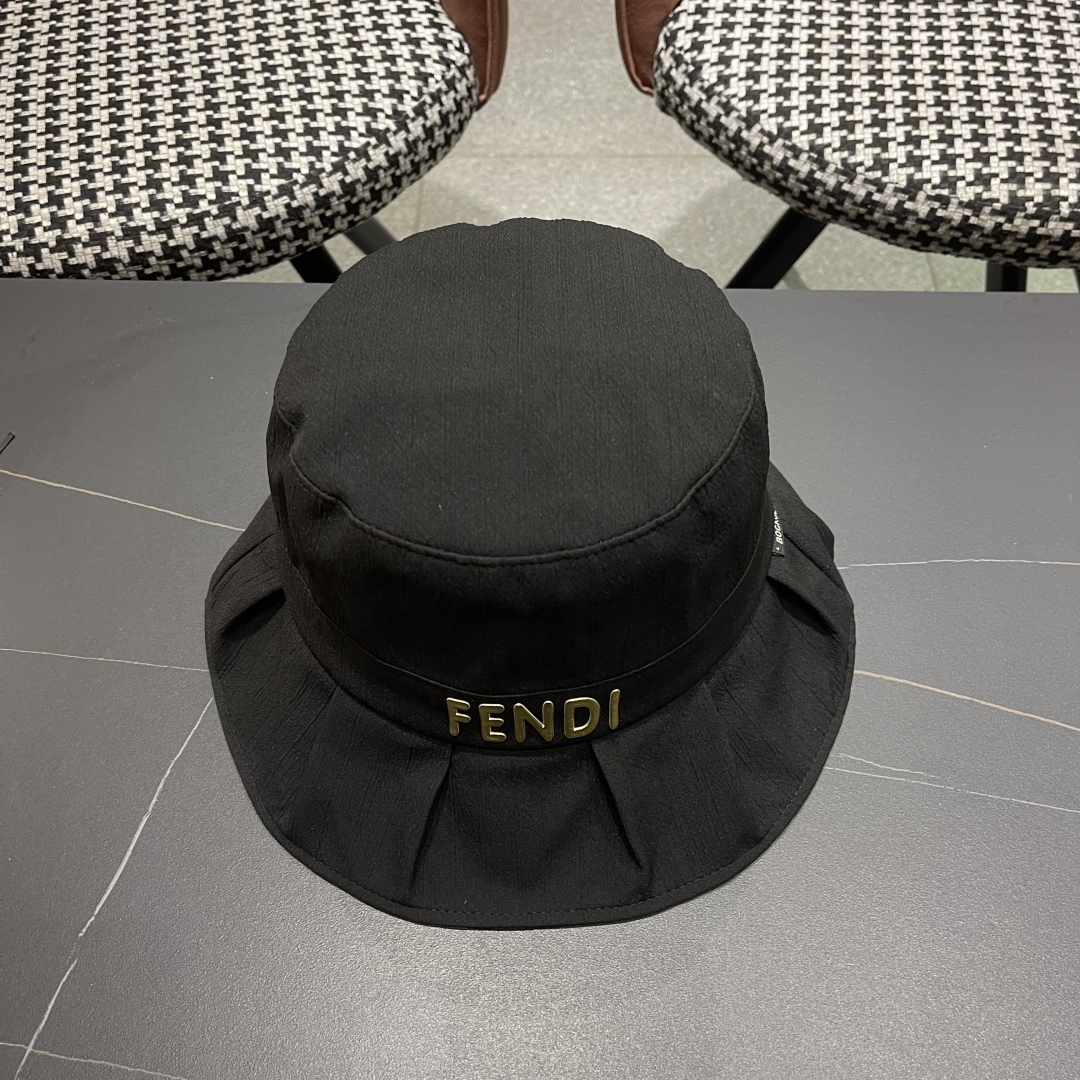  芬迪FENDI荷叶边显脸小渔夫帽子女春夏季蝴蝶结纯
色遞阳帽出游防晒帽