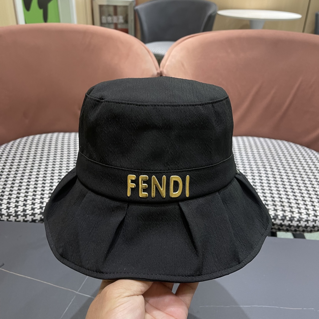  芬迪FENDI荷叶边显脸小渔夫帽子女春夏季蝴蝶结纯
色遞阳帽出游防晒帽