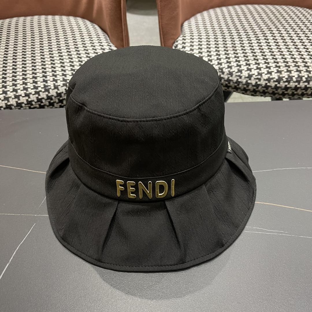  芬迪FENDI荷叶边显脸小渔夫帽子女春夏季蝴蝶结纯
色遞阳帽出游防晒帽