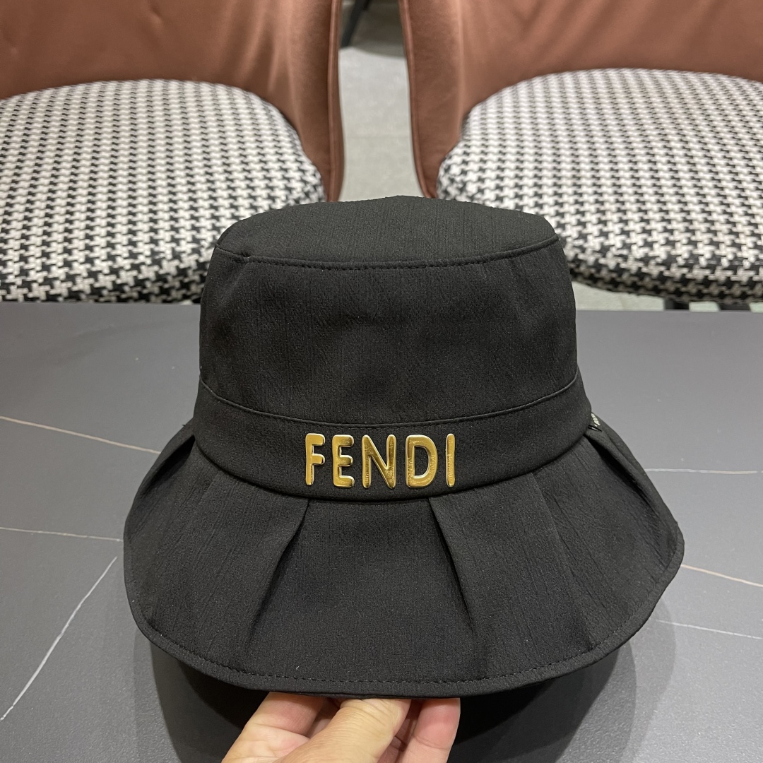  芬迪FENDI荷叶边显脸小渔夫帽子女春夏季蝴蝶结纯
色遞阳帽出游防晒帽