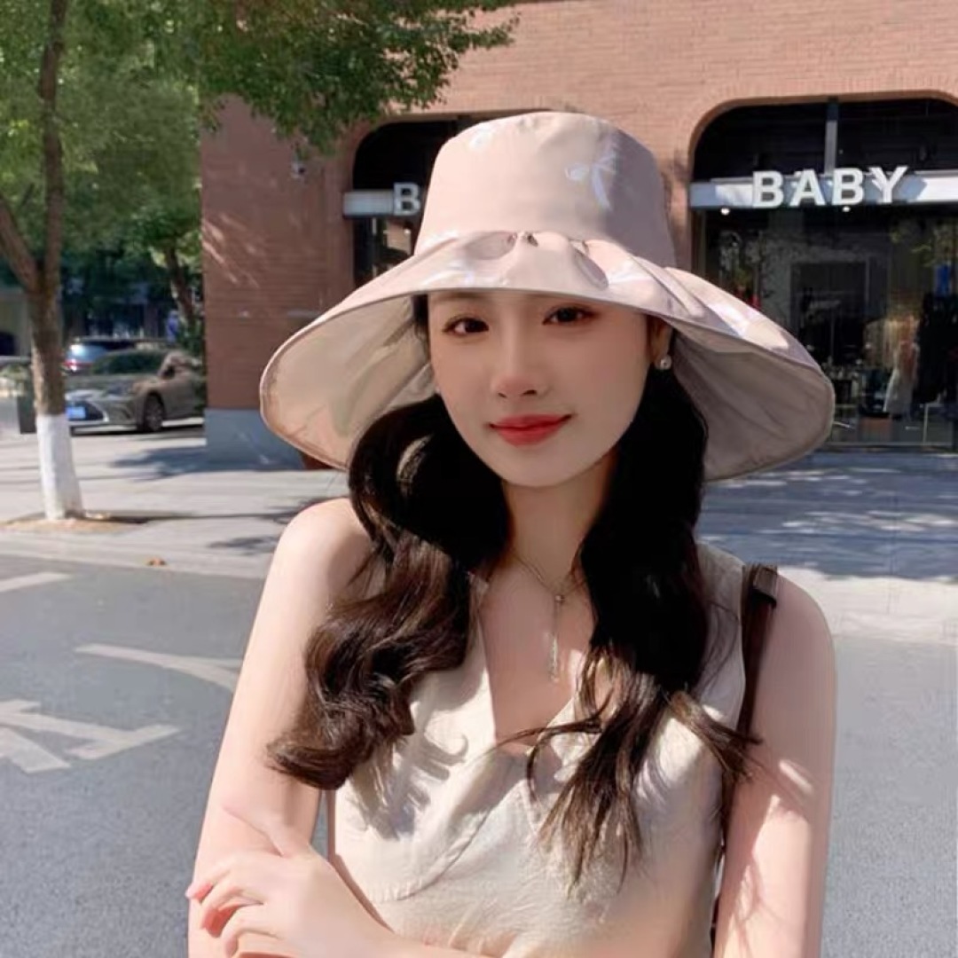 【DIOR迪奥】韩系帽子户外黑胶防晒帽女夏防紫外线遮阳帽
显脸小百搭大檐渔夫帽