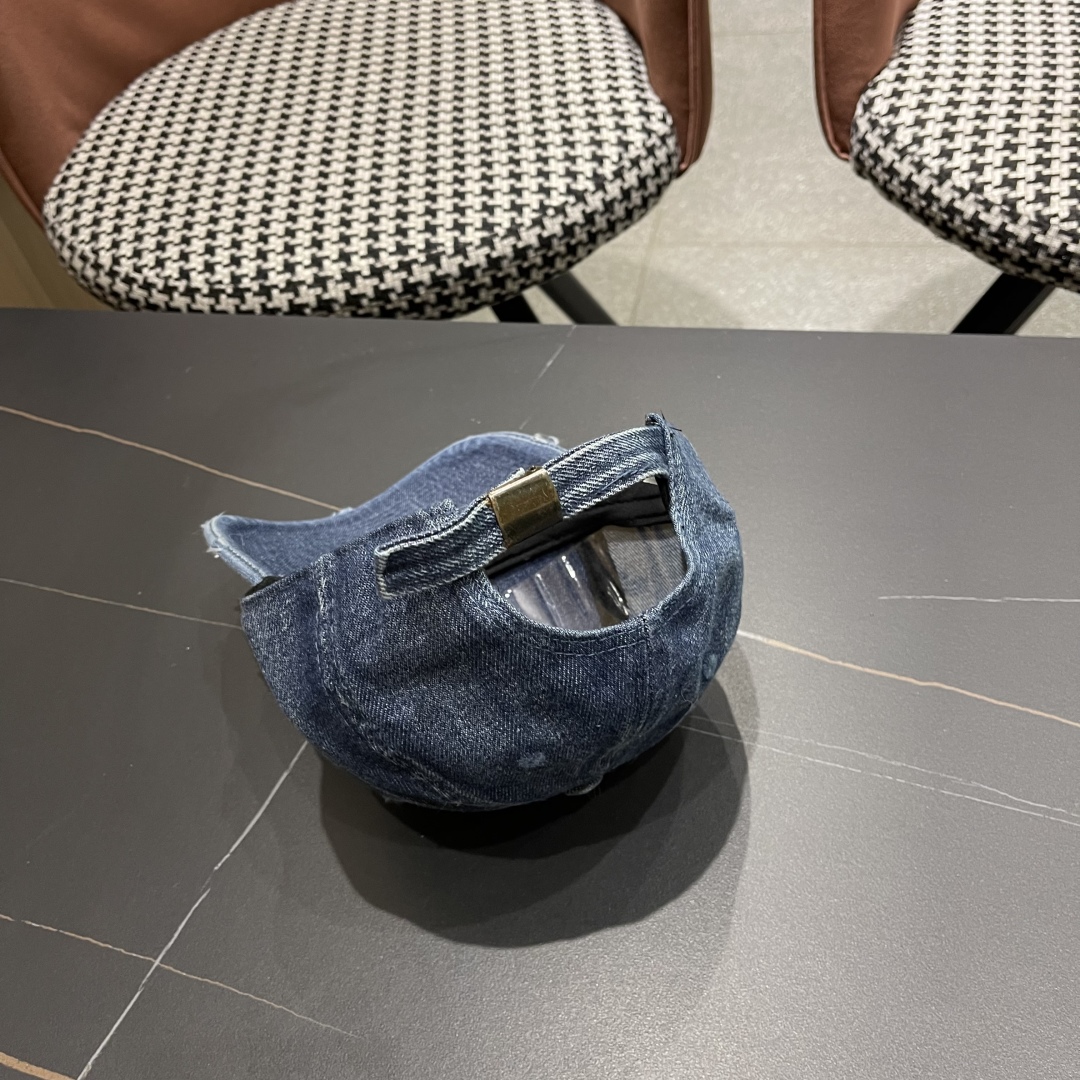  Moncler蒙口 水洗牛仔裤破洞蝴蝶结棒球帽2025春新款，防晒复古百搭鸭舌帽子男潮