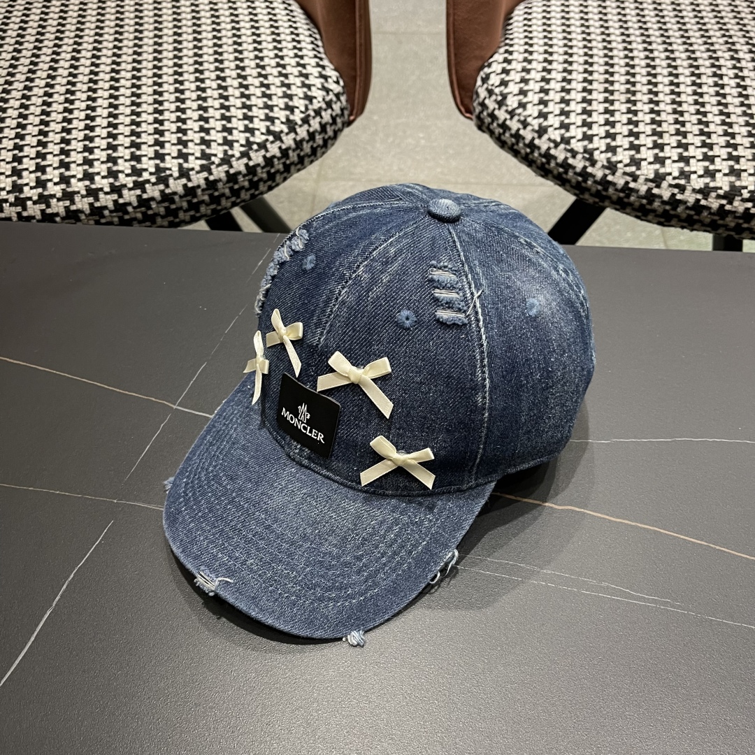  Moncler蒙口 水洗牛仔裤破洞蝴蝶结棒球帽2025春新款，防晒复古百搭鸭舌帽子男潮
