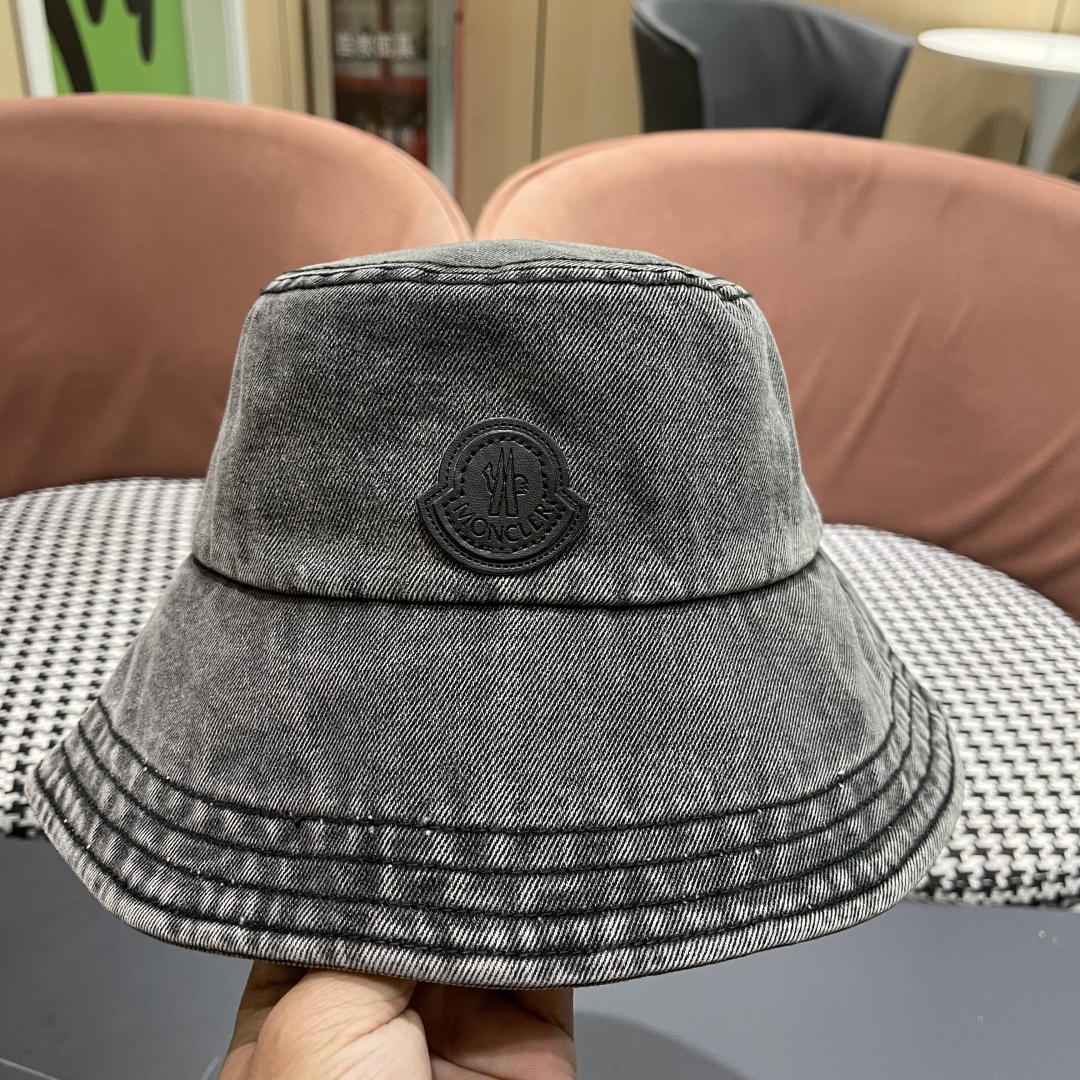  Moncler蒙口 日韩系光版牛仔布做旧休闲复古时尚百搭
街头出游渔夫帽画家帽新款