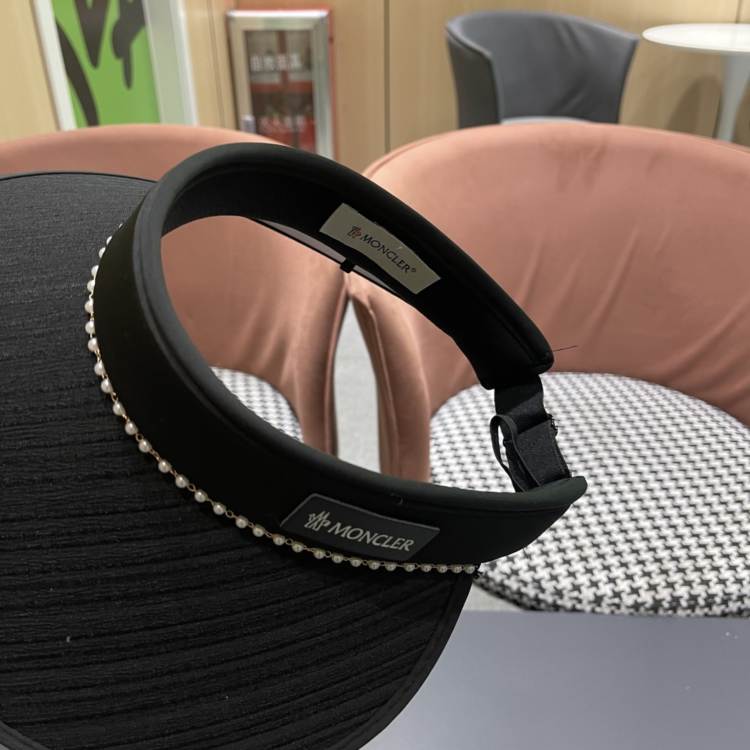  Moncler蒙口 帽子女夏天空顶帽高级感珍珠遮阳帽防紫外线
透气遮脸太阳帽潮
