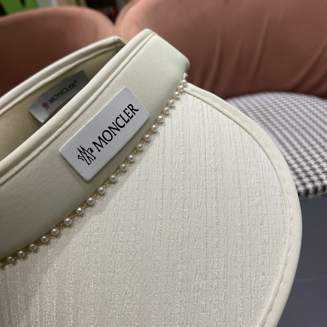  Moncler蒙口 帽子女夏天空顶帽高级感珍珠遮阳帽防紫外线
透气遮脸太阳帽潮