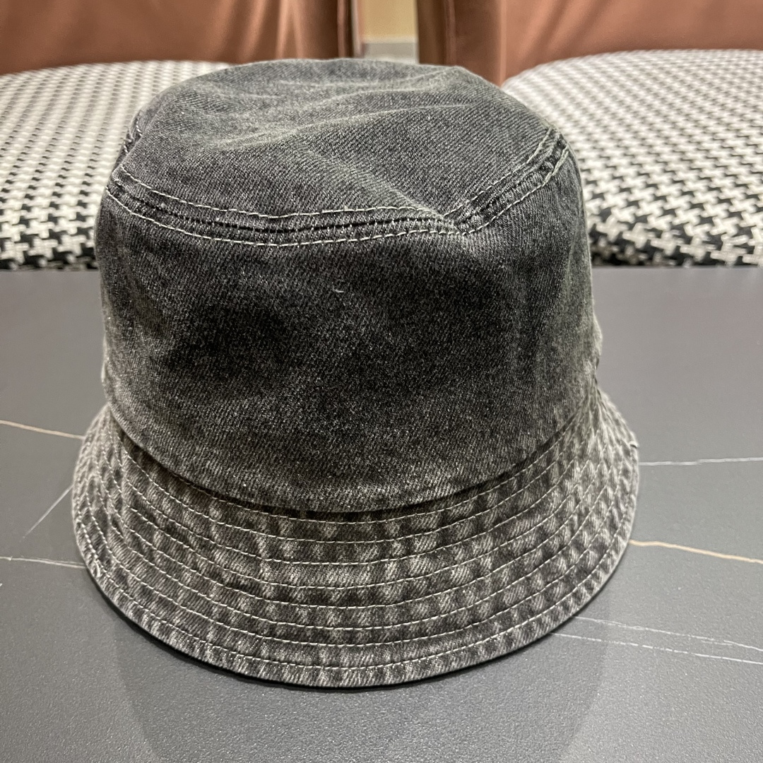  路易威登Lv 牛仔渔夫帽女春夏款休闲百搭品脸小盆帽大头
围遮阳防晒帽子潮