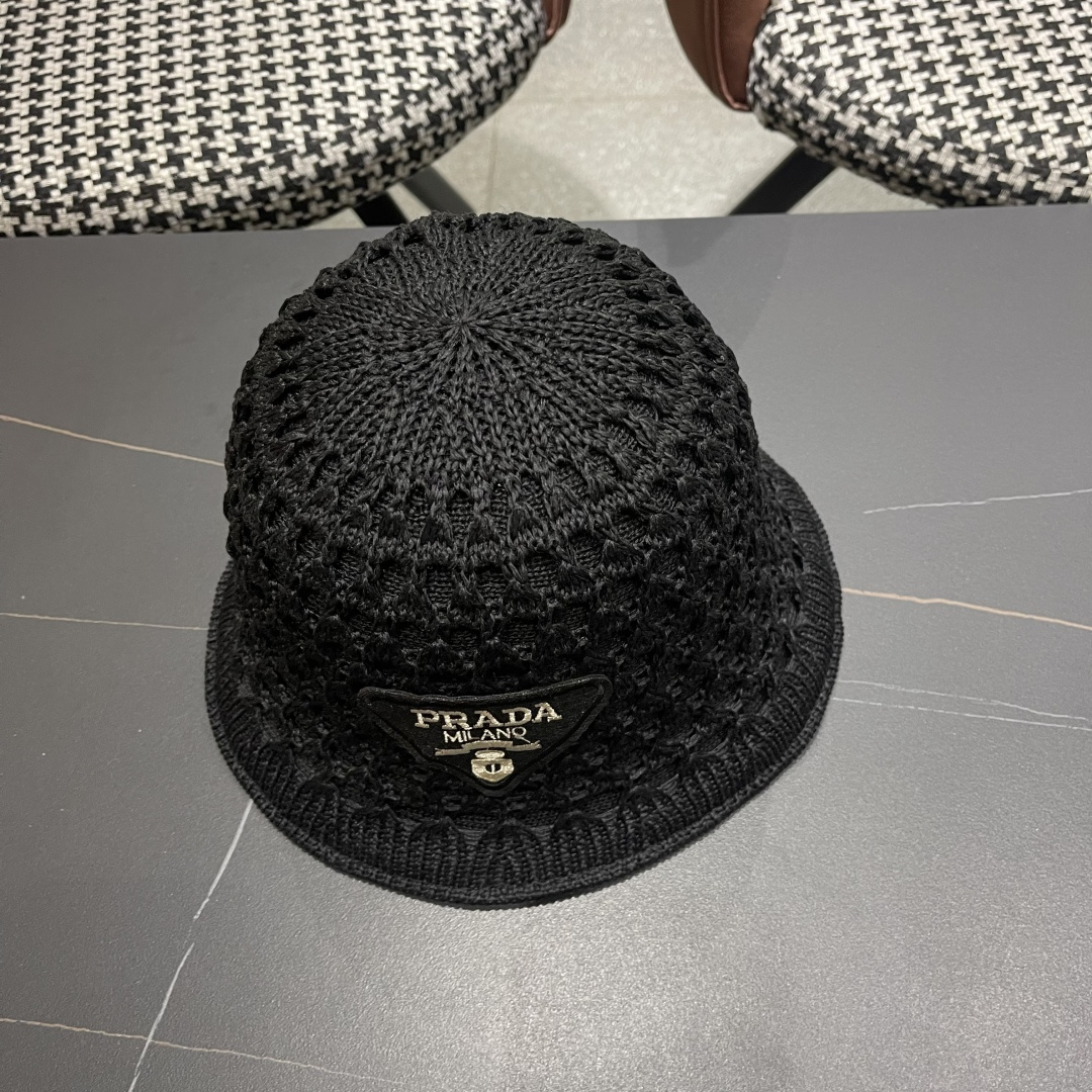  普拉达Prada 夏季时尚针织盆帽双面防晒遮阳渔夫帽女时尚
百搭素颜显脸小水桶帽
小