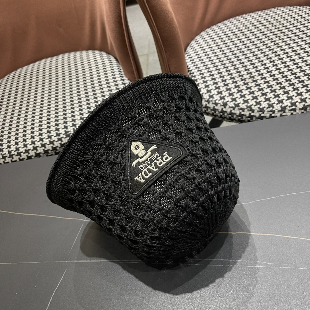  普拉达Prada 夏季时尚针织盆帽双面防晒遮阳渔夫帽女时尚
百搭素颜显脸小水桶帽
小