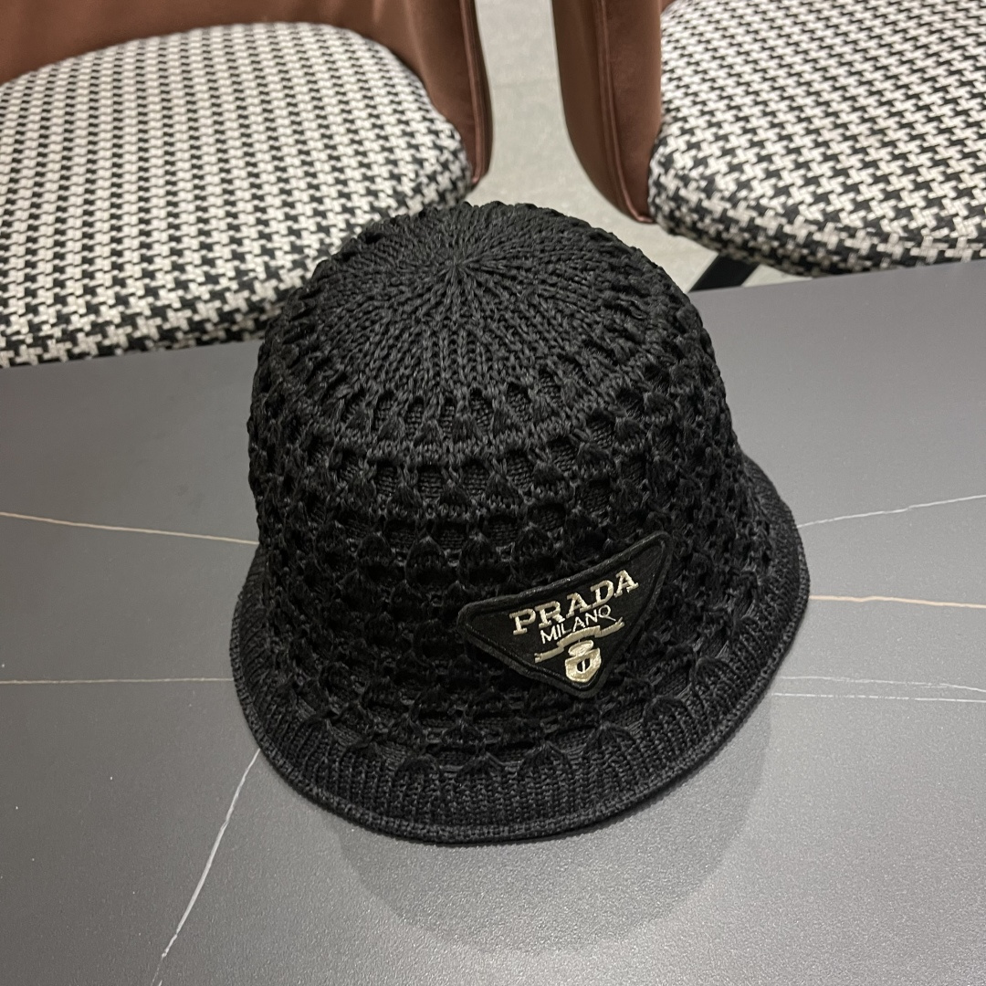  普拉达Prada 夏季时尚针织盆帽双面防晒遮阳渔夫帽女时尚
百搭素颜显脸小水桶帽
小