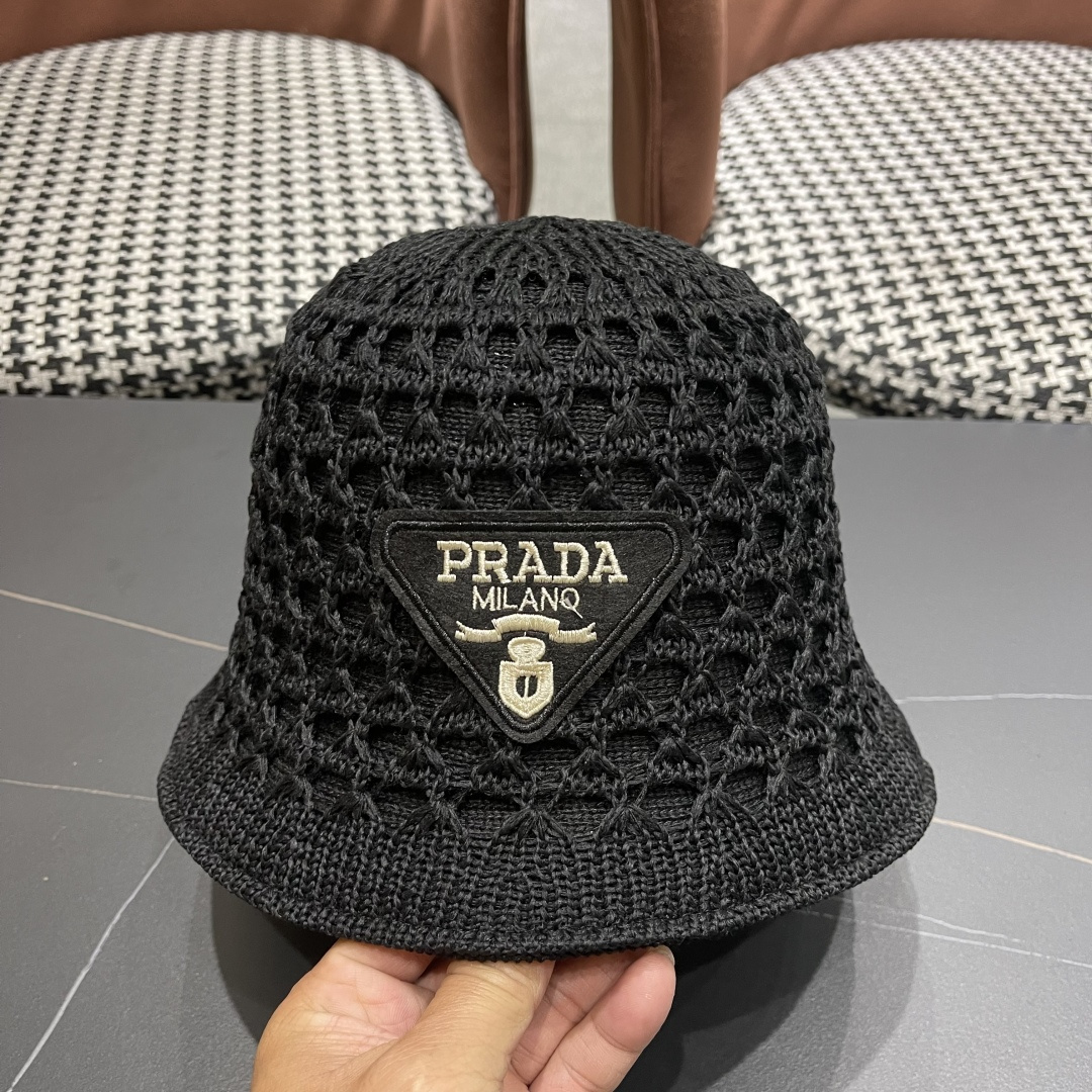  普拉达Prada 夏季时尚针织盆帽双面防晒遮阳渔夫帽女时尚
百搭素颜显脸小水桶帽
小