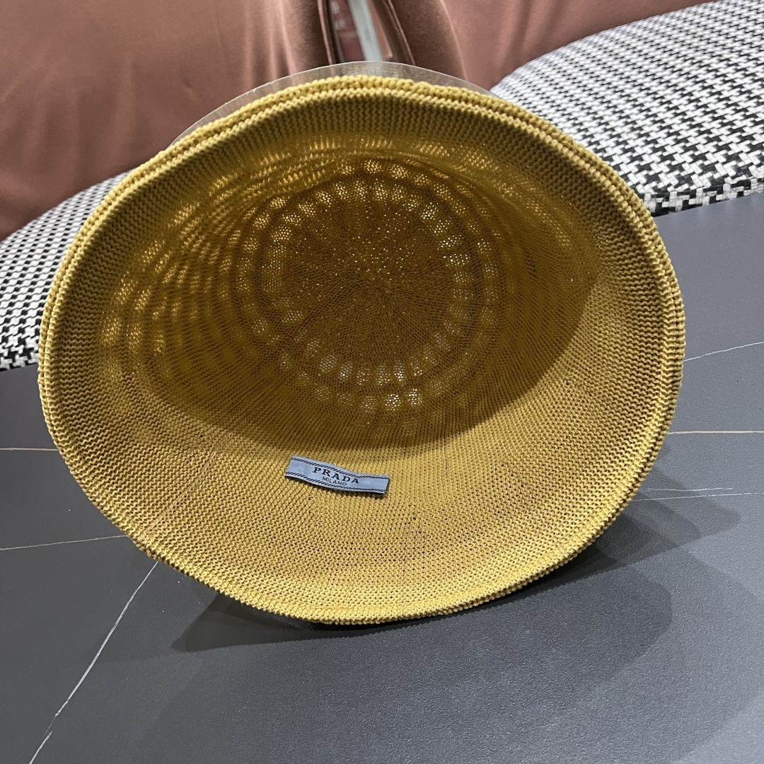  普拉达Prada 夏季时尚针织盆帽双面防晒遮阳渔夫帽女时尚
百搭素颜显脸小水桶帽
小