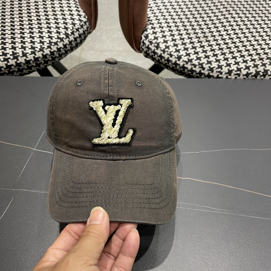  LouiVuittonLV👒专柜新款路易威登2025新年棒球帽，简单大方 男女通用遮阳帽，