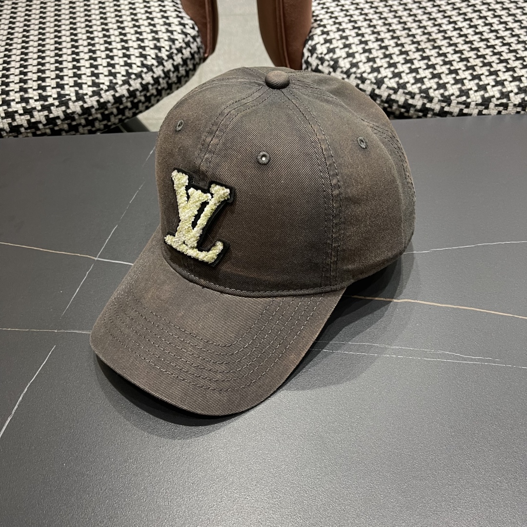  LouiVuittonLV👒专柜新款路易威登2025新年棒球帽，简单大方 男女通用遮阳帽，
