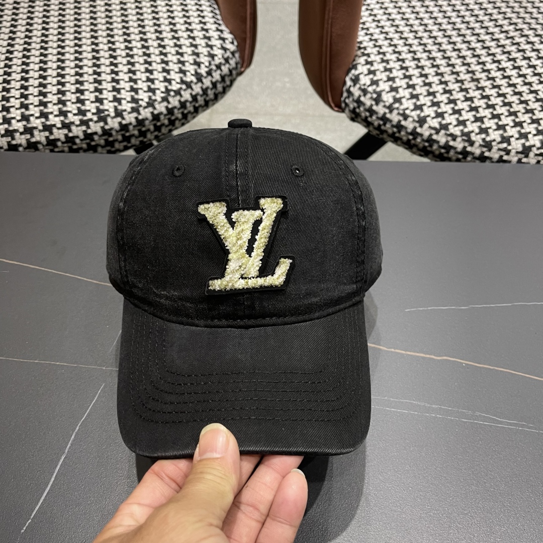  LouiVuittonLV👒专柜新款路易威登2025新年棒球帽，简单大方 男女通用遮阳帽，
