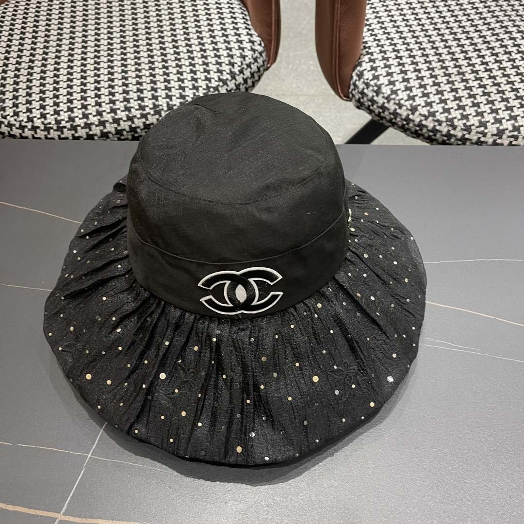 香奈儿CHANEL 朵澜大帽檐黑胶防晒帽女夏时尚百搭显脸小渔夫帽出游海边太阳帽子
