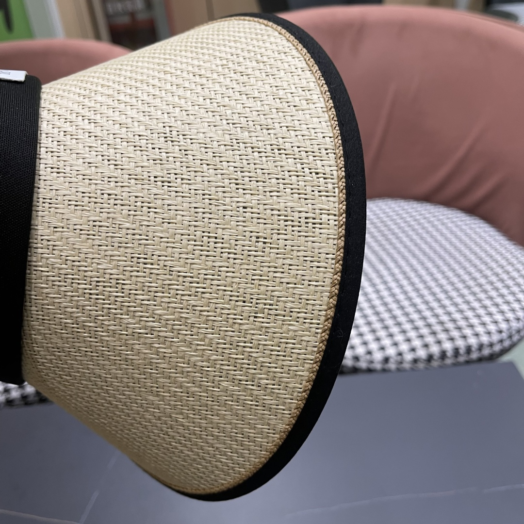 Moncler蒙口 洋气百搭空顶草帽夏防紫外线大帽檐遮阳帽女