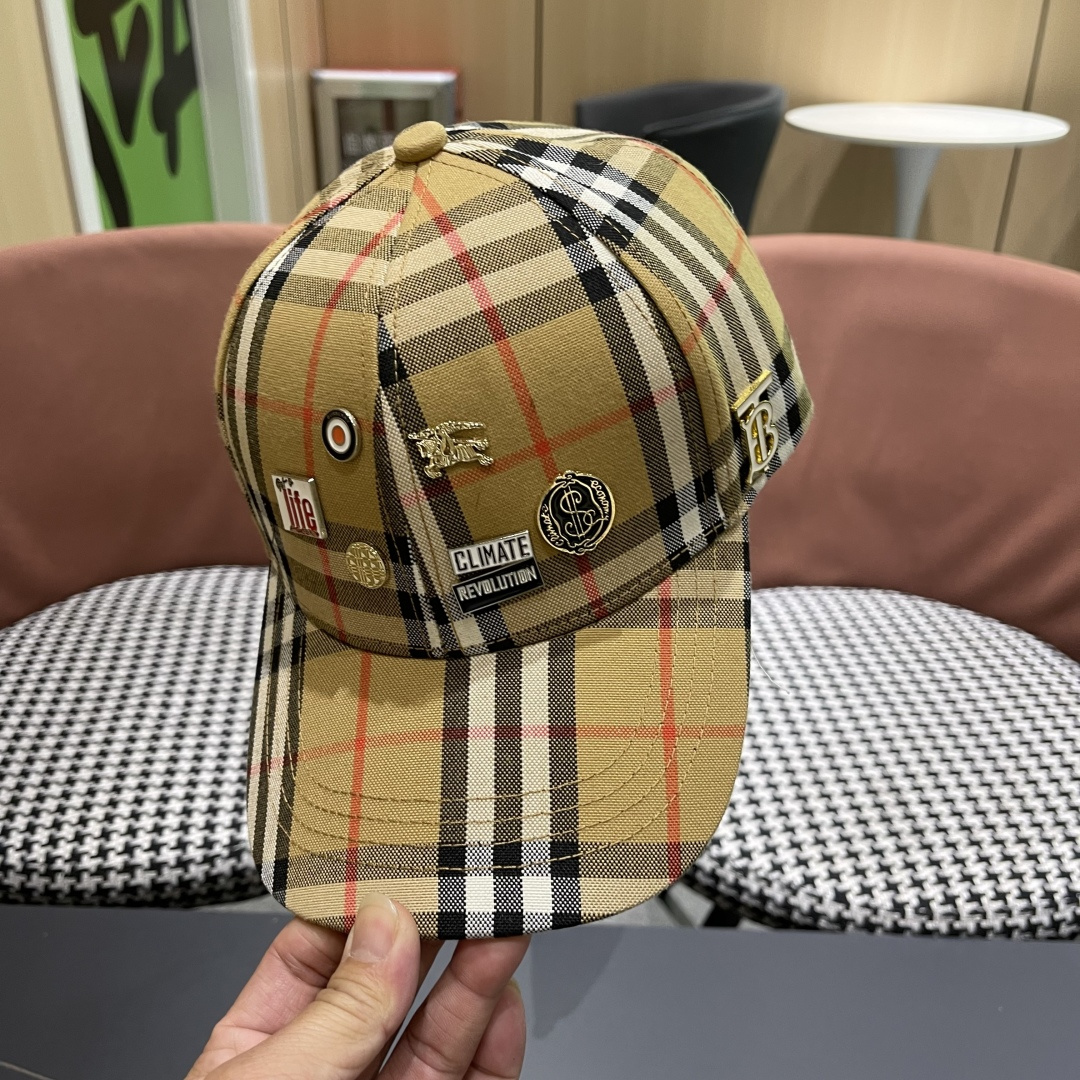 Burberry（巴宝莉） 渔夫帽 棒球帽 专柜热卖款纯棉内里，轻盈透气。完美版型，对格精准无误，原厂品