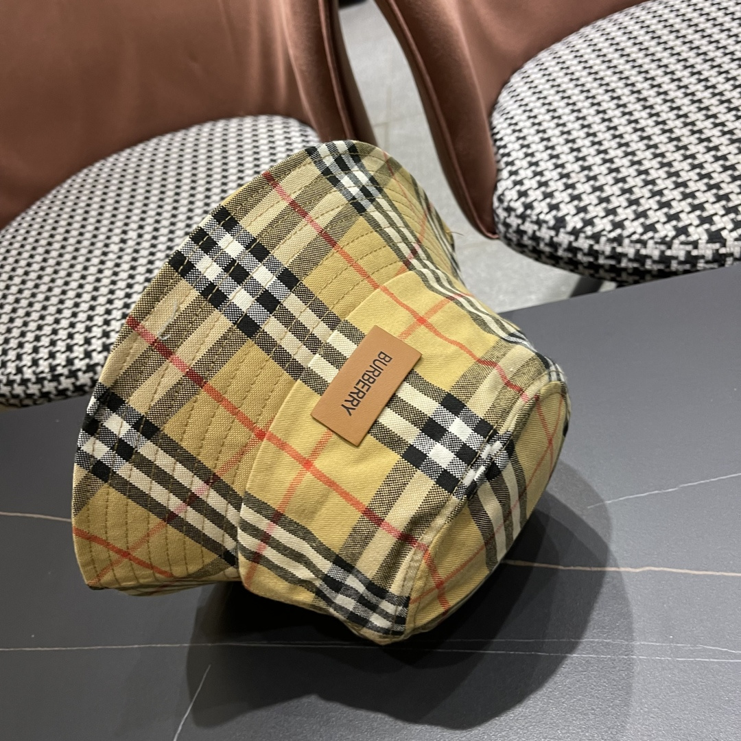 Burberry（巴宝莉） 渔夫帽 棒球帽 专柜热卖款纯棉内里，轻盈透气。完美版型，对格精准无误，原厂品